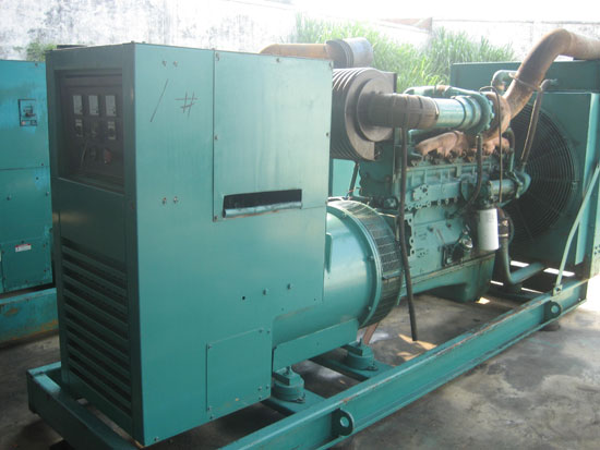 河池租赁发电机- 发电机碳刷磨损的原因是什么