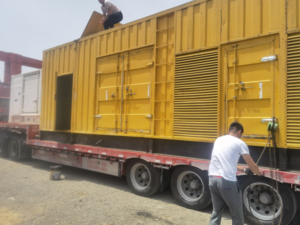 河池发电机出租100KW发电机需要什么规格的电缆线？