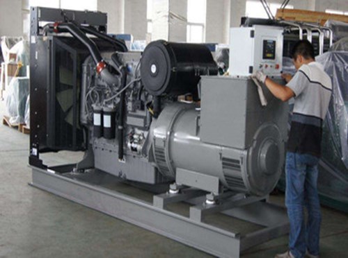 河池柴油发电机组和储能设备配合使用的案例