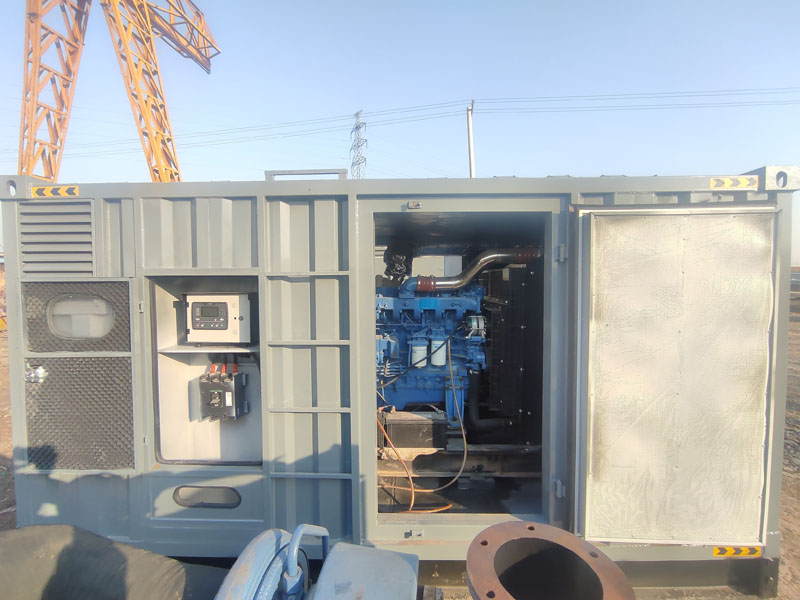 河池柴油发电机组的机油多久更换一次比较合适？